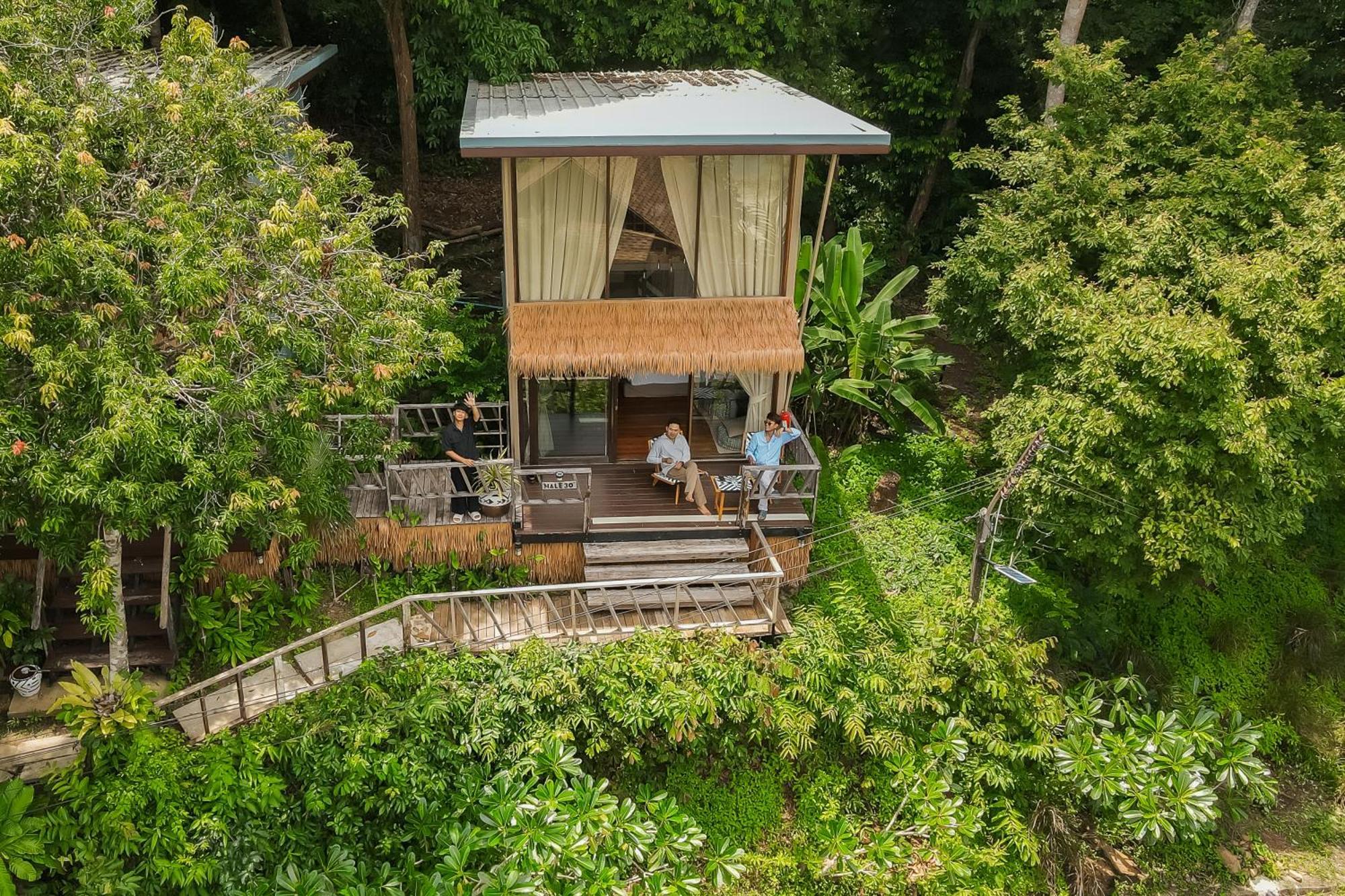 Bungalow en Duplex - Sommet de Colline